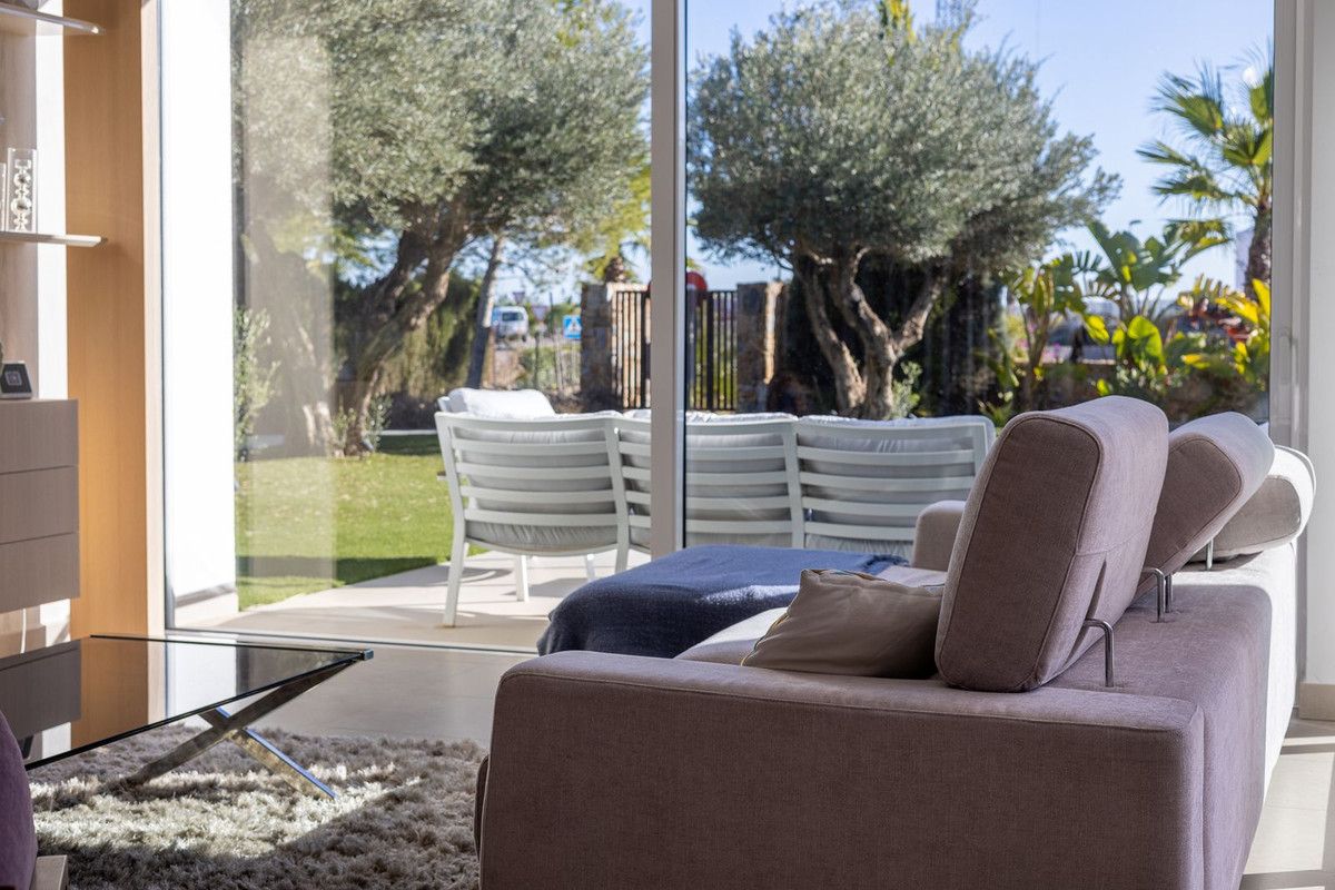 4-Bedroom Detached House in Orihuela | Sunny Casas - Cos... - Image 7