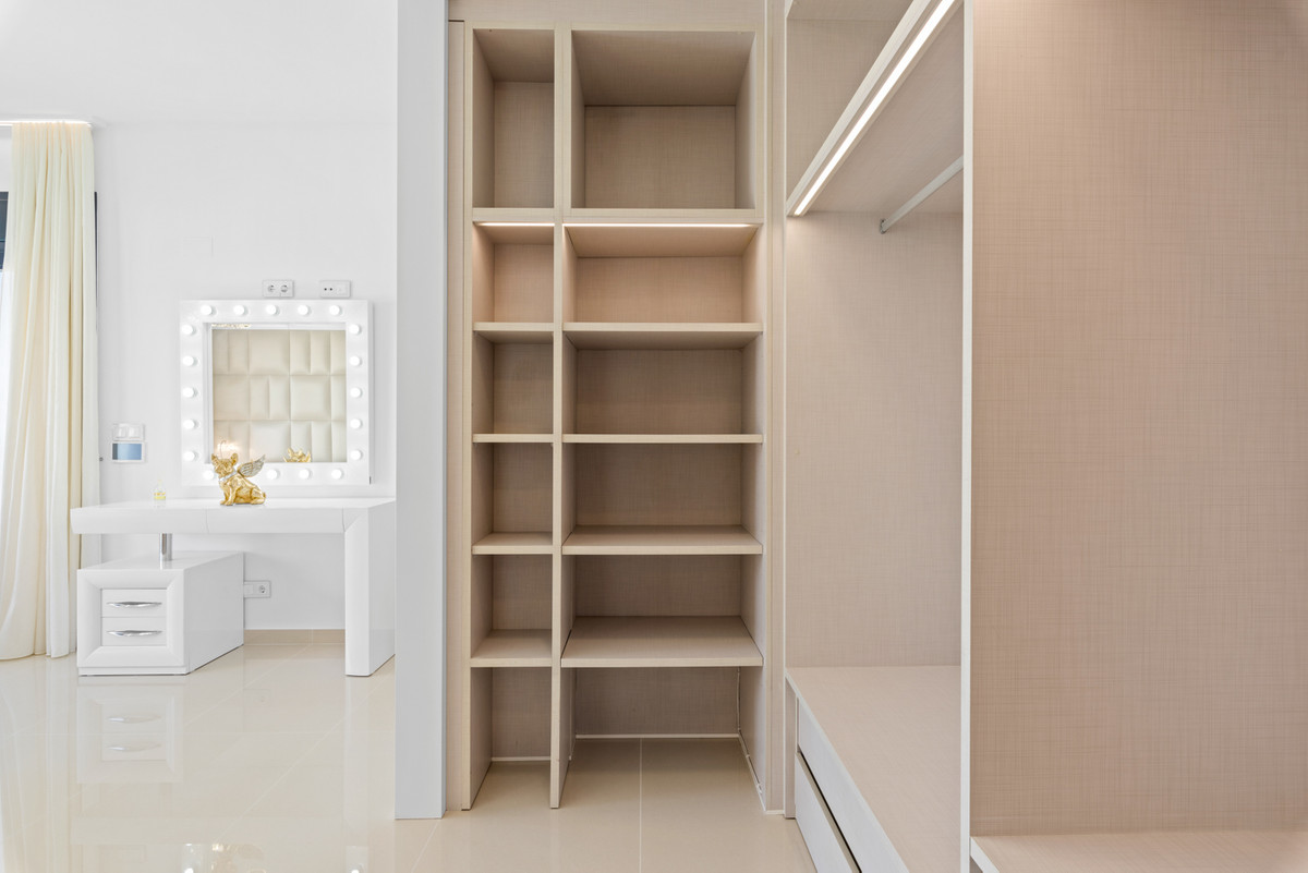 5-Bedroom Detached House in  San Miguel de Salinas | Sunn... - Image 25