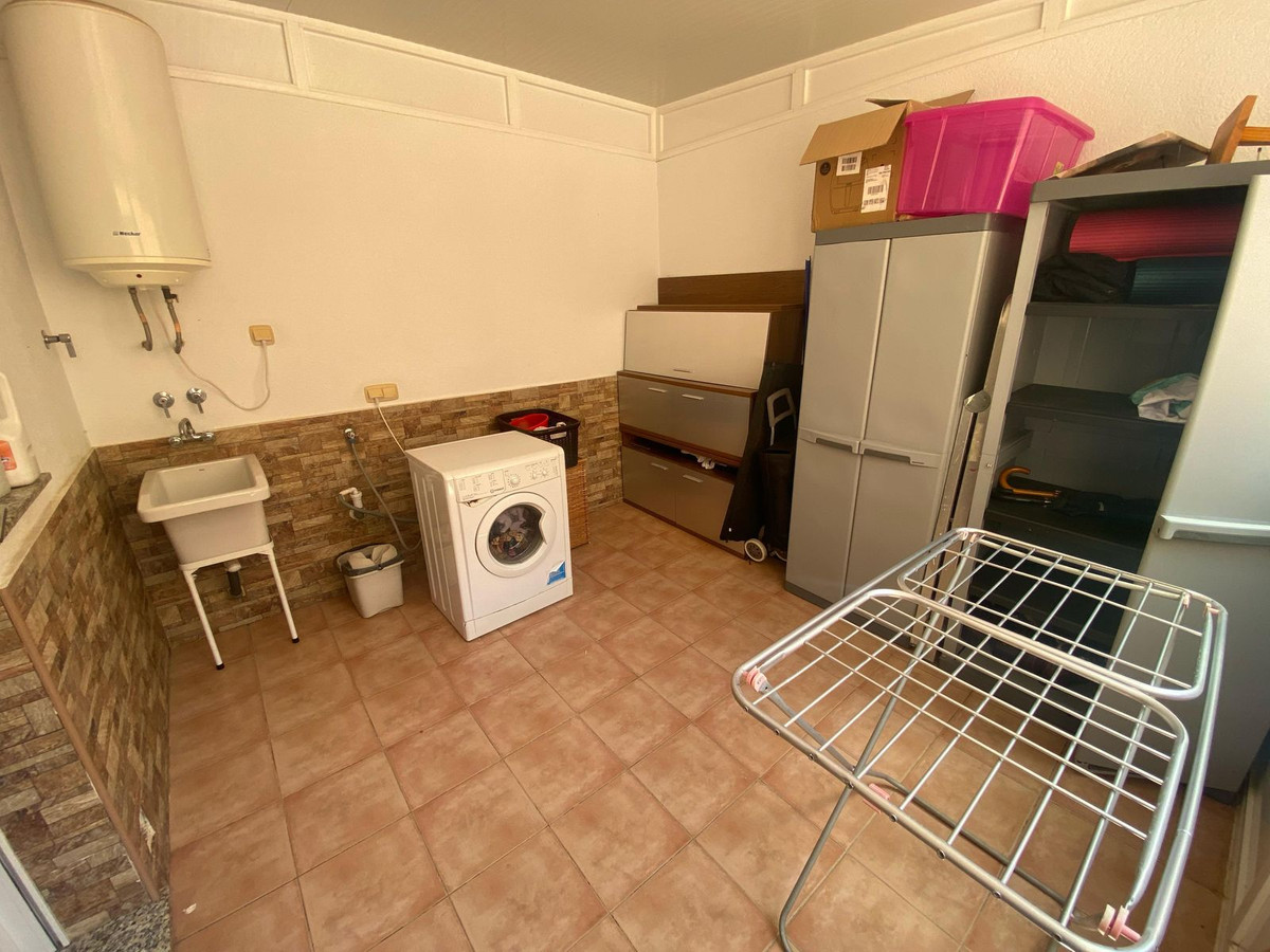 3-Bedroom Townhouse in Roldan | Sunny Casas - Costa Blan... - Image 21