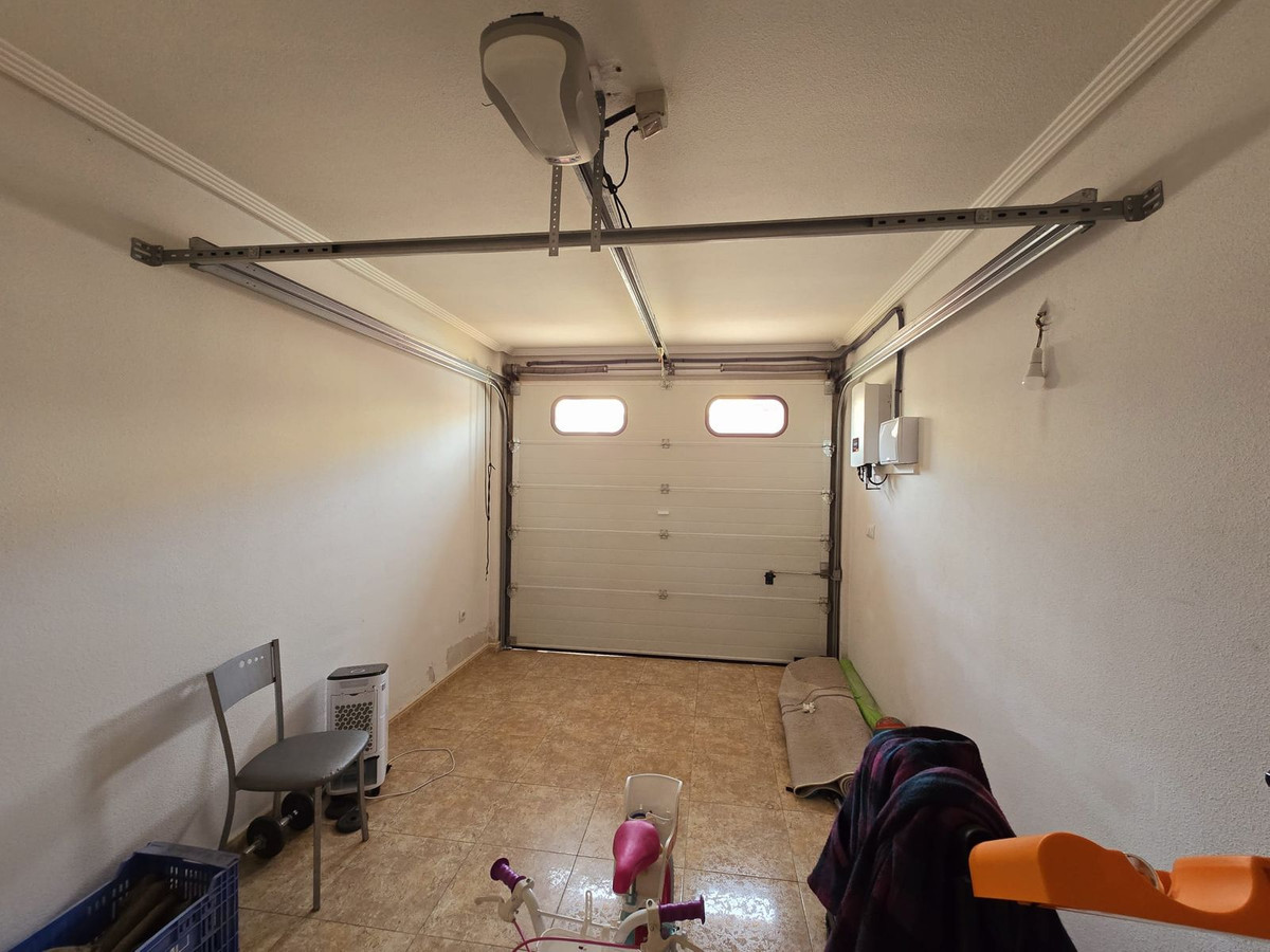 3-Bedroom Townhouse in Roldan | Sunny Casas - Costa Blan... - Image 22