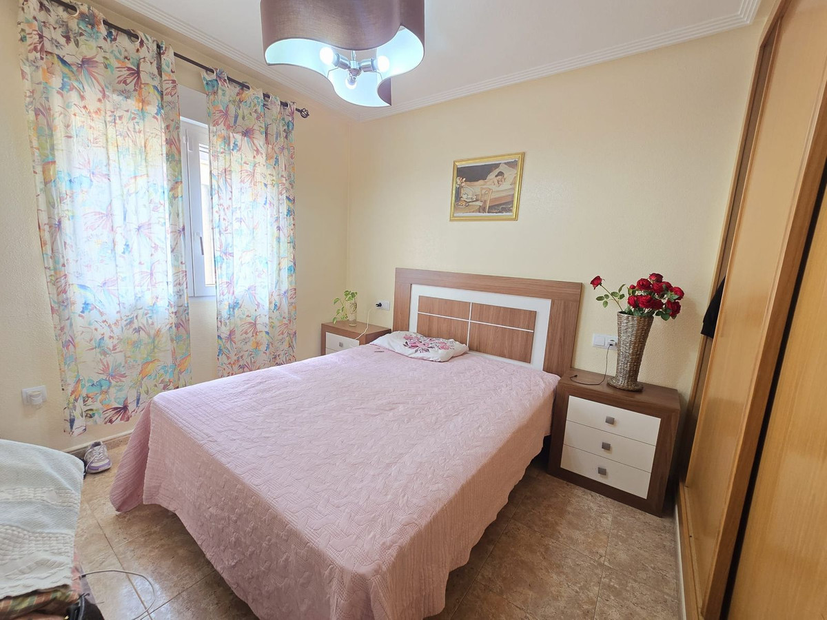 3-Bedroom Townhouse in Roldan | Sunny Casas - Costa Blan... - Image 7