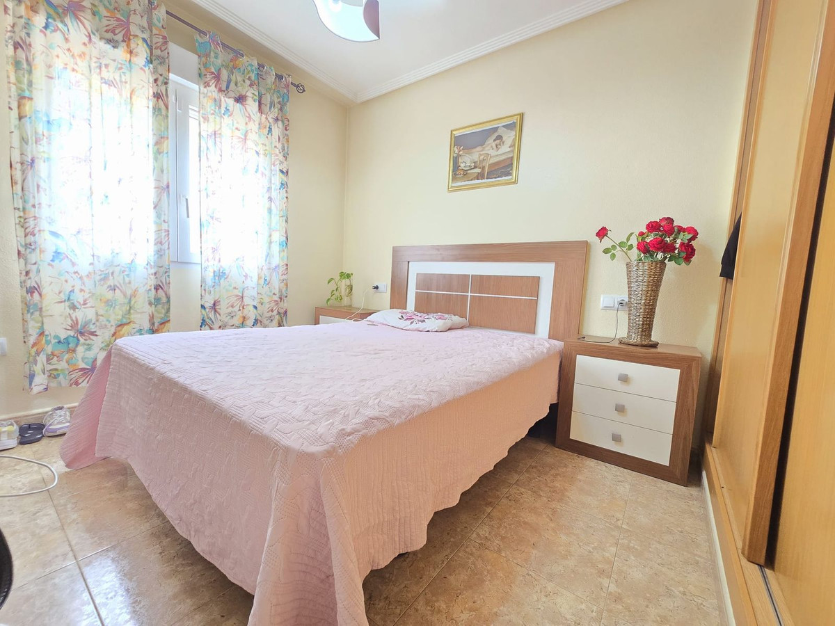 3-Bedroom Townhouse in Roldan | Sunny Casas - Costa Blan... - Image 8