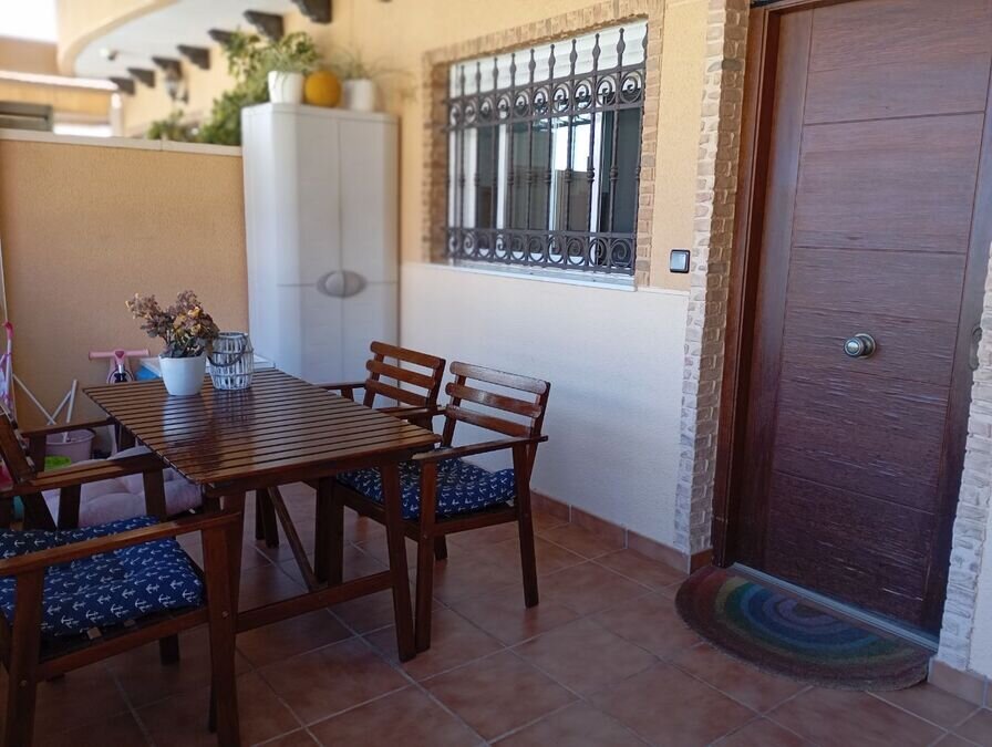 2-Bedroom House in Guardamar del Segura - Image 8