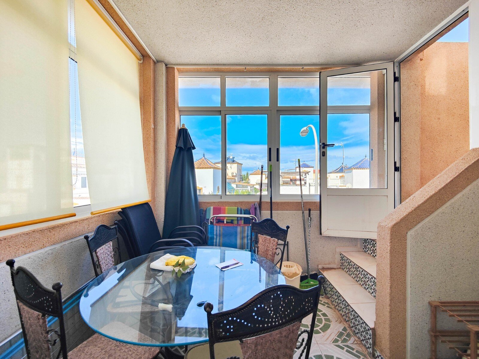 1-Bedroom Penthouse in La Siesta, Torrevieja - Image 2