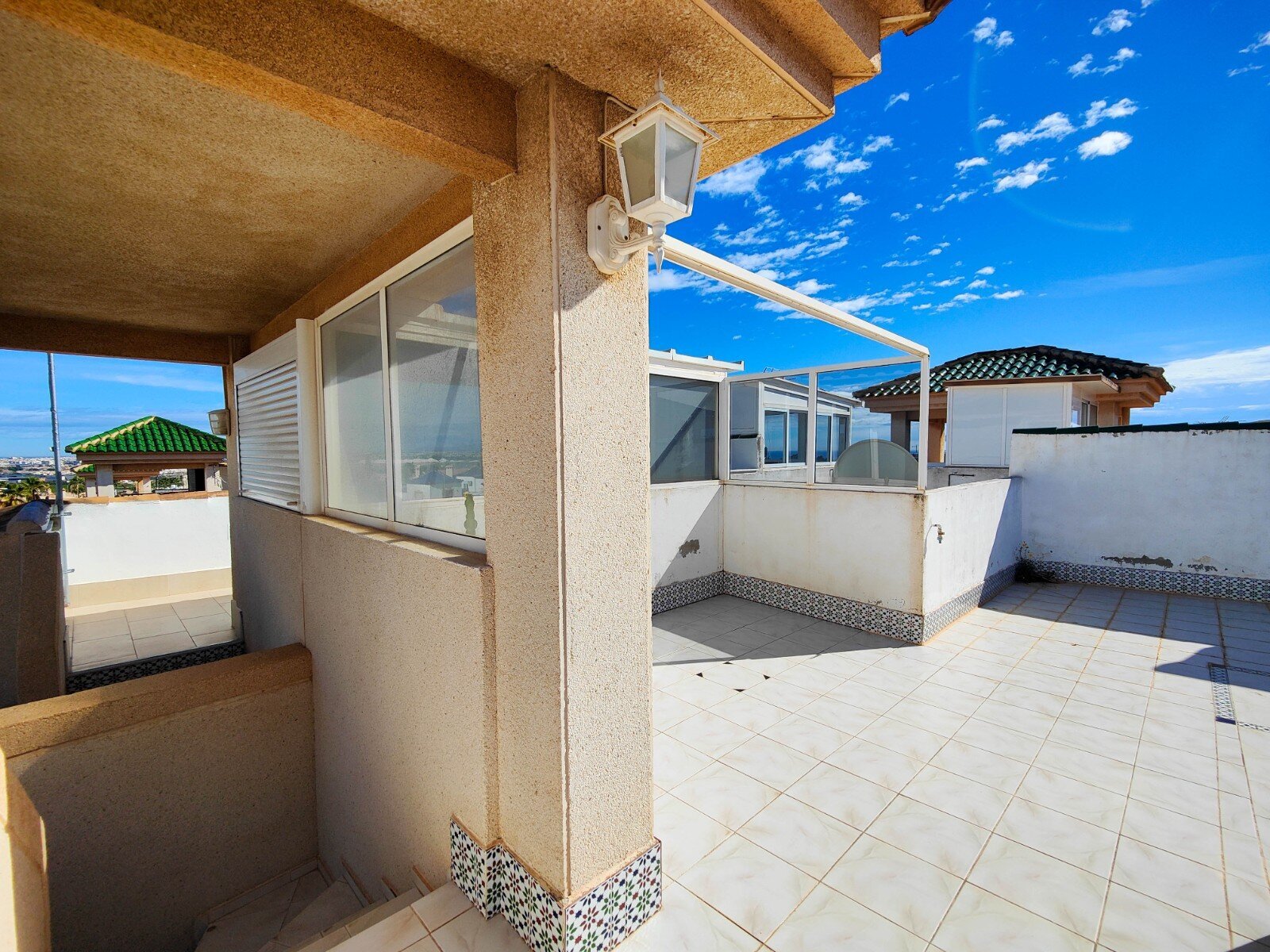 1-Bedroom Penthouse in La Siesta, Torrevieja - Image 21