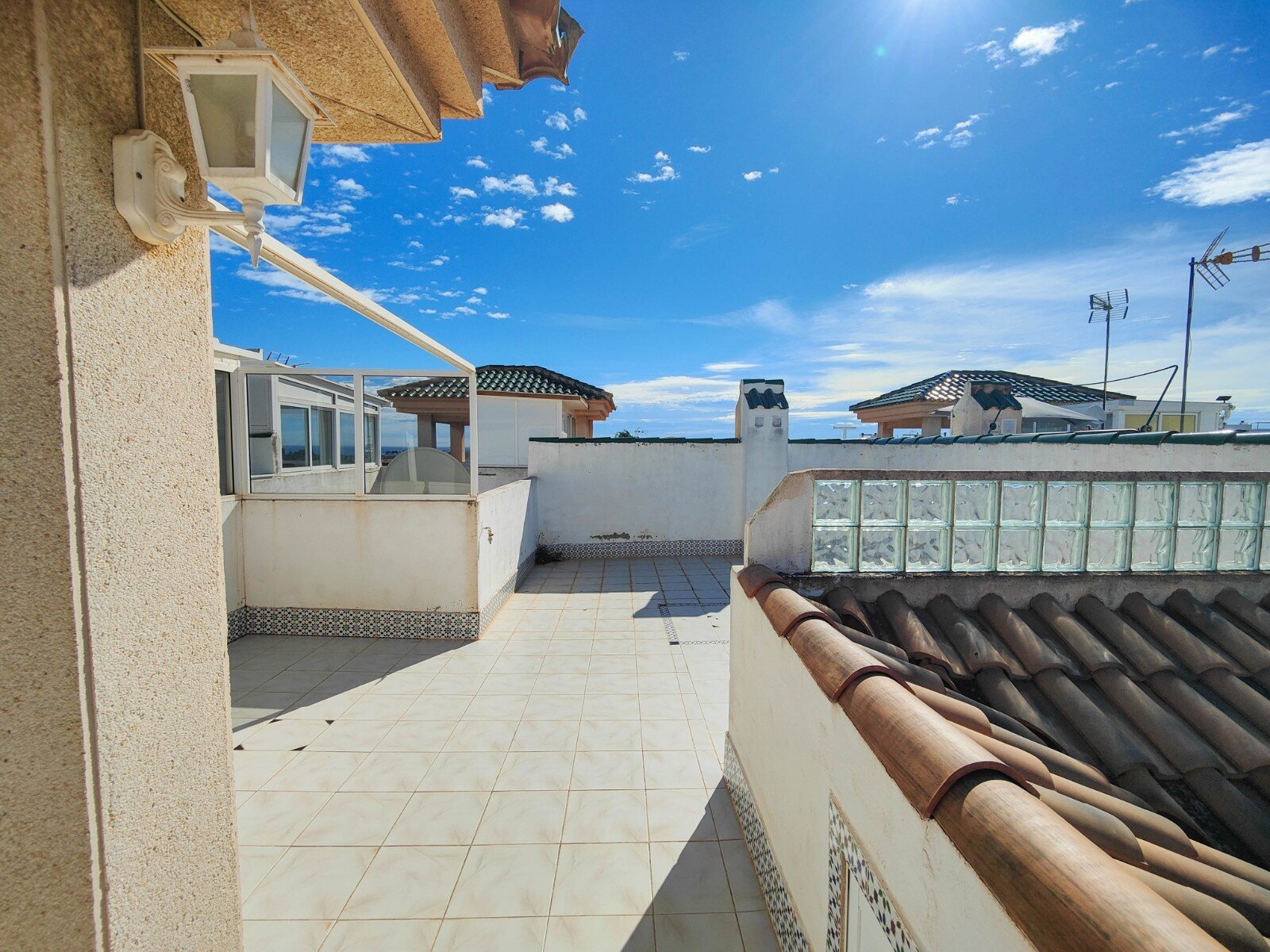 1-Bedroom Penthouse in La Siesta, Torrevieja - Image 22
