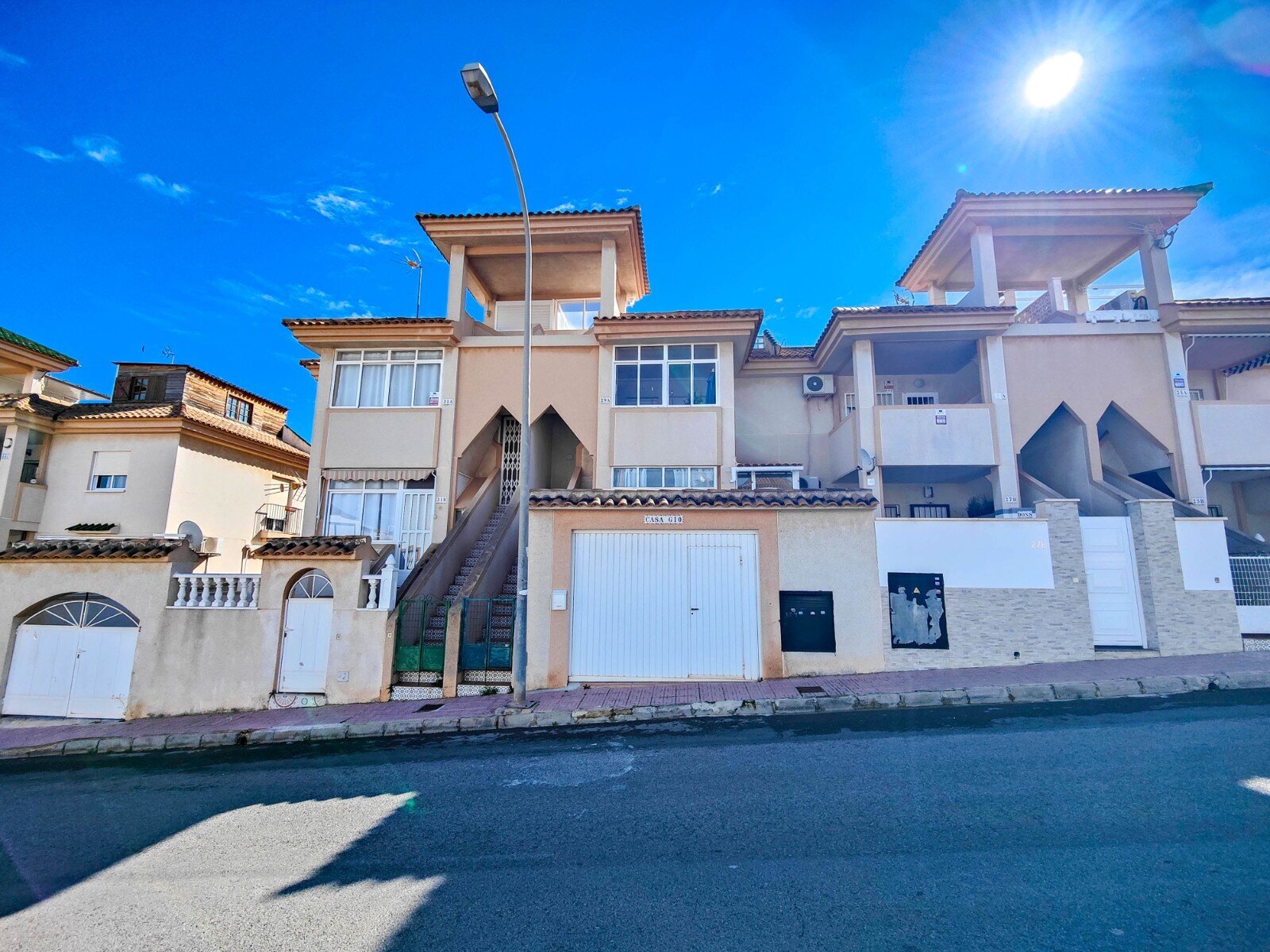 1-Bedroom Penthouse in La Siesta, Torrevieja - Image 27