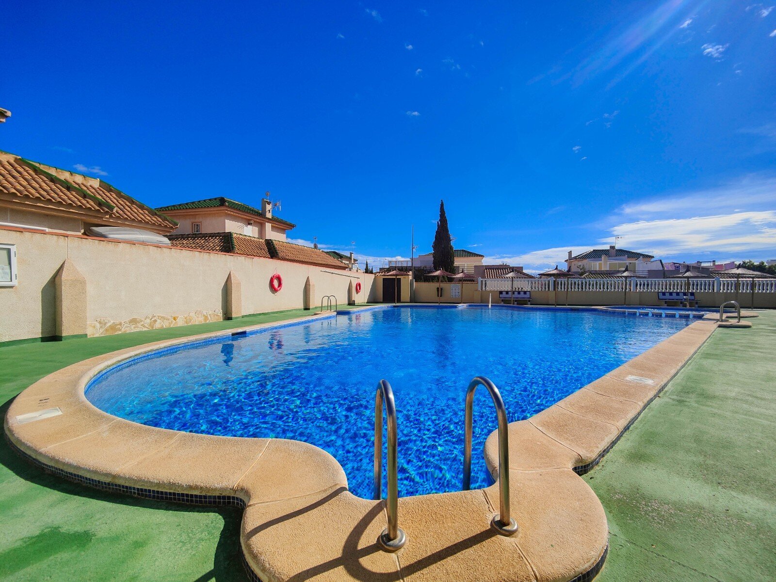 1-Bedroom Penthouse in La Siesta, Torrevieja - Image 29
