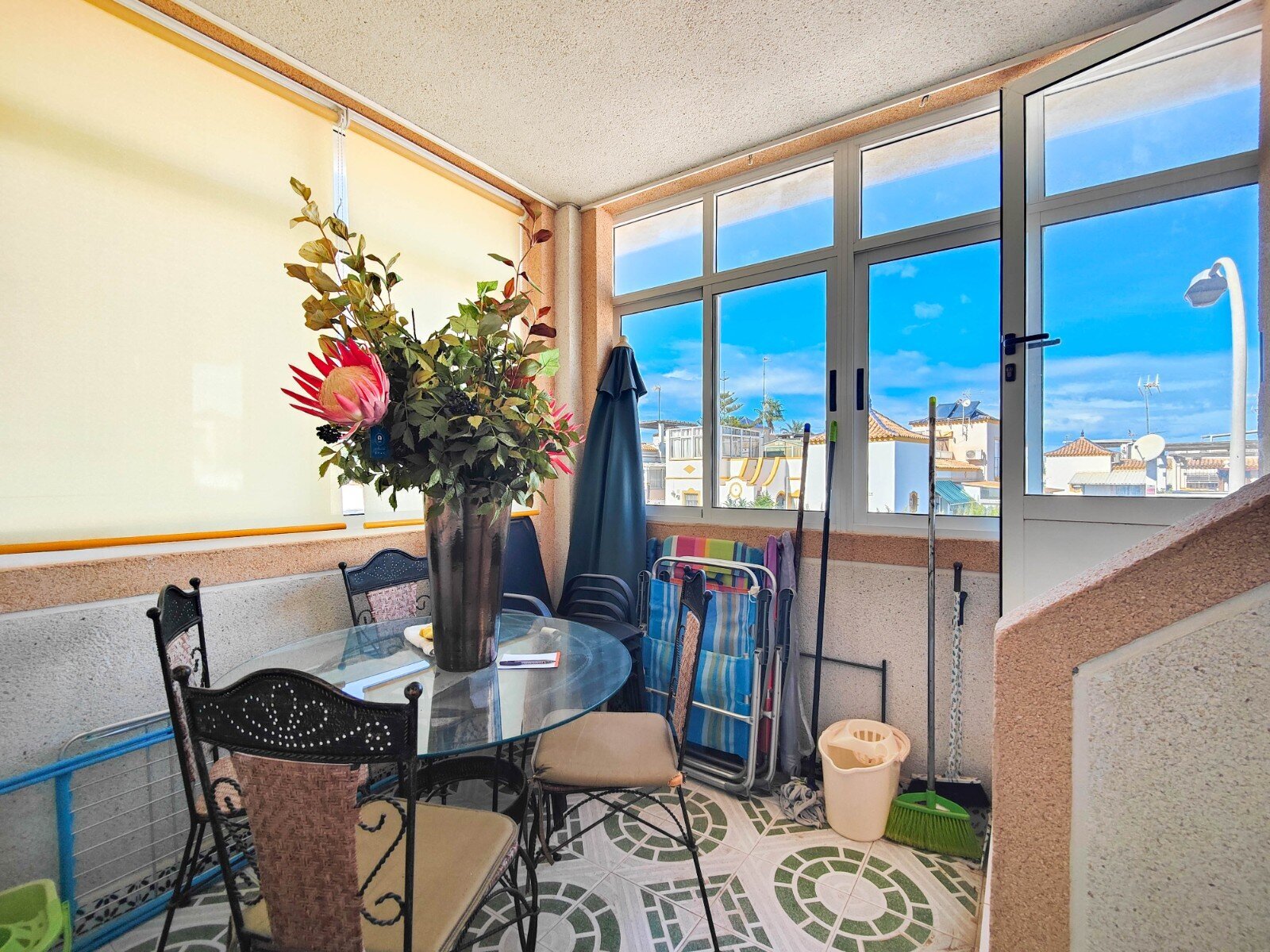 1-Bedroom Penthouse in La Siesta, Torrevieja - Image 3