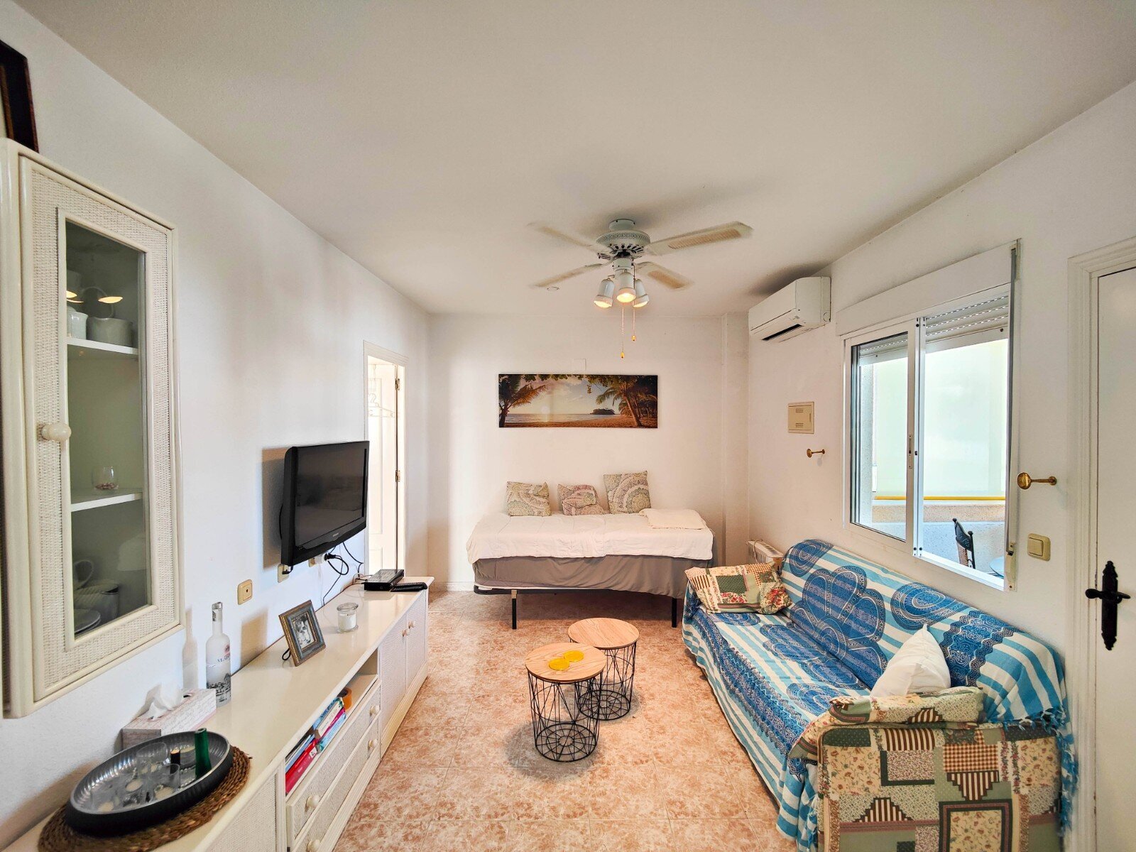 1-Bedroom Penthouse in La Siesta, Torrevieja - Image 6