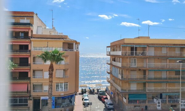 3-Zimmer Dachgeschosswohnung in Playa de los Naufragos, Torrevieja