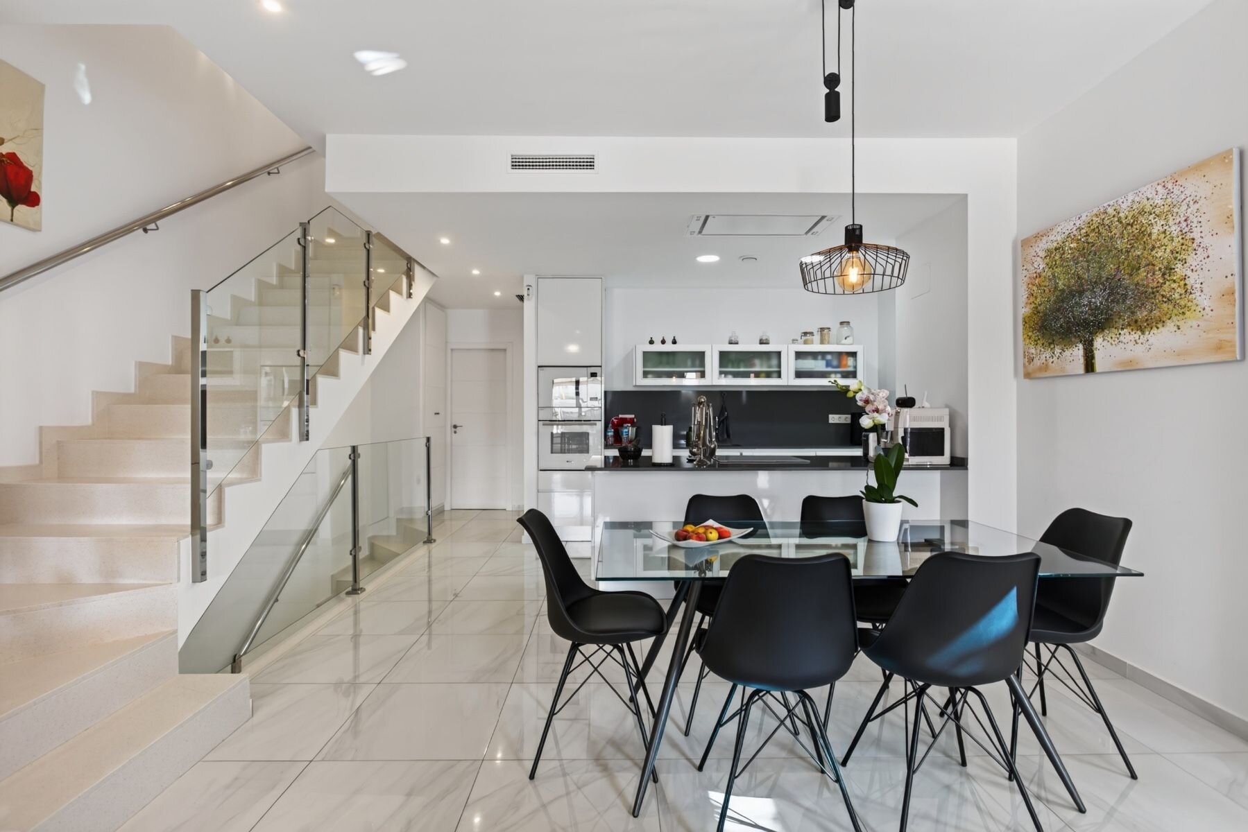 3-Bedroom Villa in Comunidad Valenciana, Bigastro - Image 2