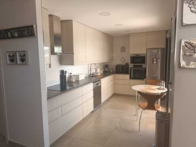 2-Bedroom Villa in Comunidad Valenciana, Almoradi - Image 2