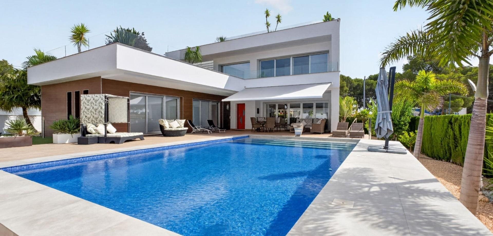 4-Bedroom Villa in Pilar de la Horadada - Image 1