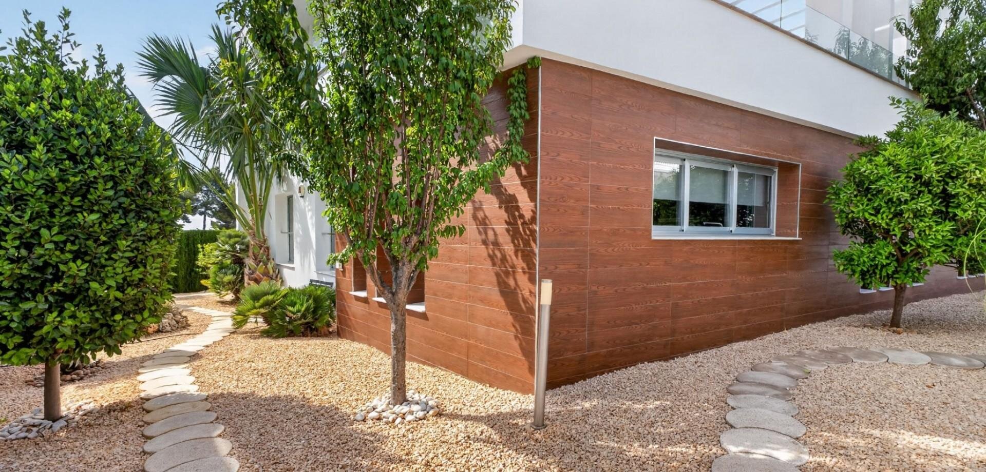 4-Bedroom Villa in Pilar de la Horadada - Image 35