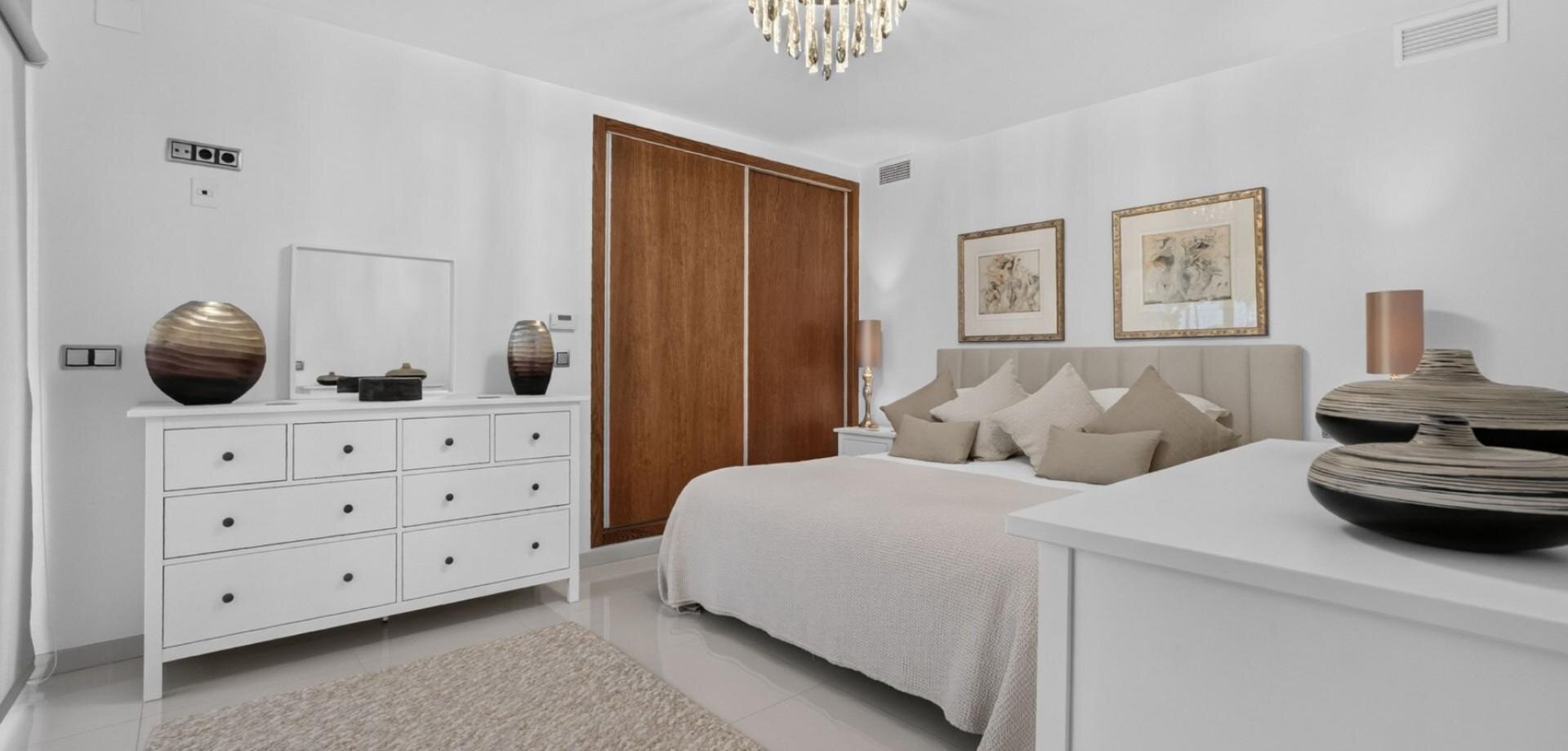 4-Bedroom Villa in Pilar de la Horadada - Image 46
