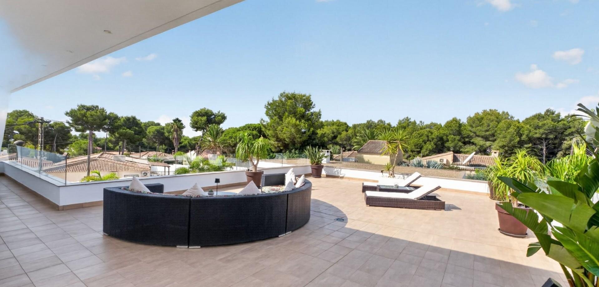 4-Bedroom Villa in Pilar de la Horadada - Image 48
