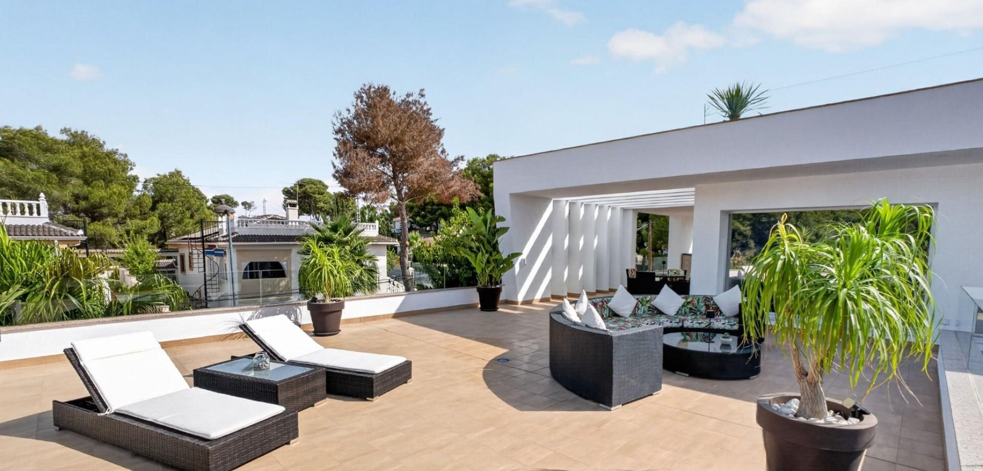 4-Bedroom Villa in Pilar de la Horadada - Image 6