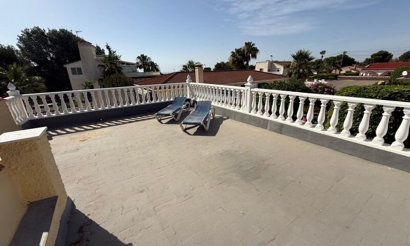 4-Bedroom Villa in Pinar de Campoverde, Pilar de la Horadada - Image 27