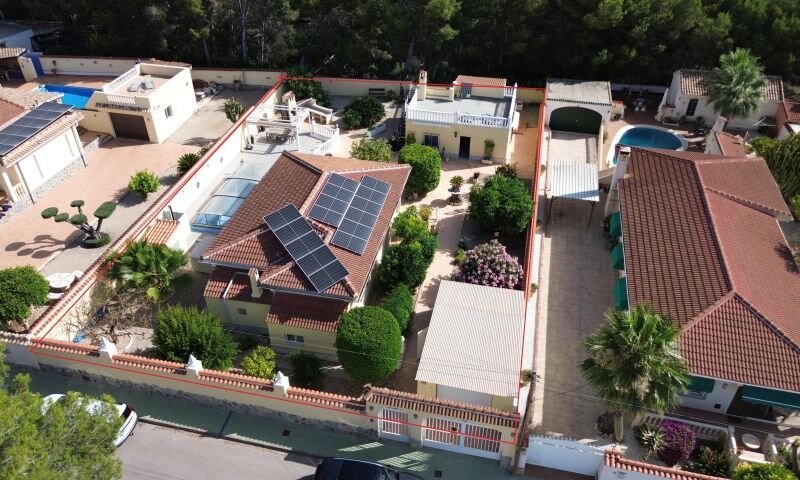 4-Bedroom Villa in Pinar de Campoverde, Pilar de la Horadada - Image 9