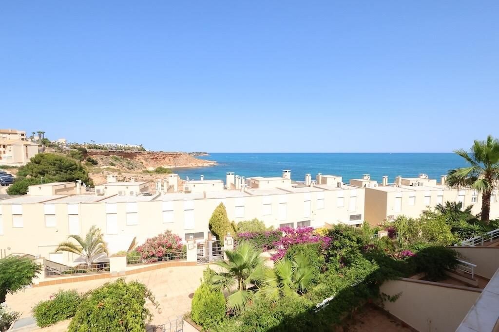 3-Bedroom House in Campoamor, Orihuela Costa - Image 19