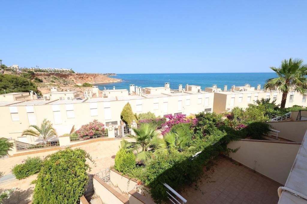 3-Bedroom House in Campoamor, Orihuela Costa - Image 6
