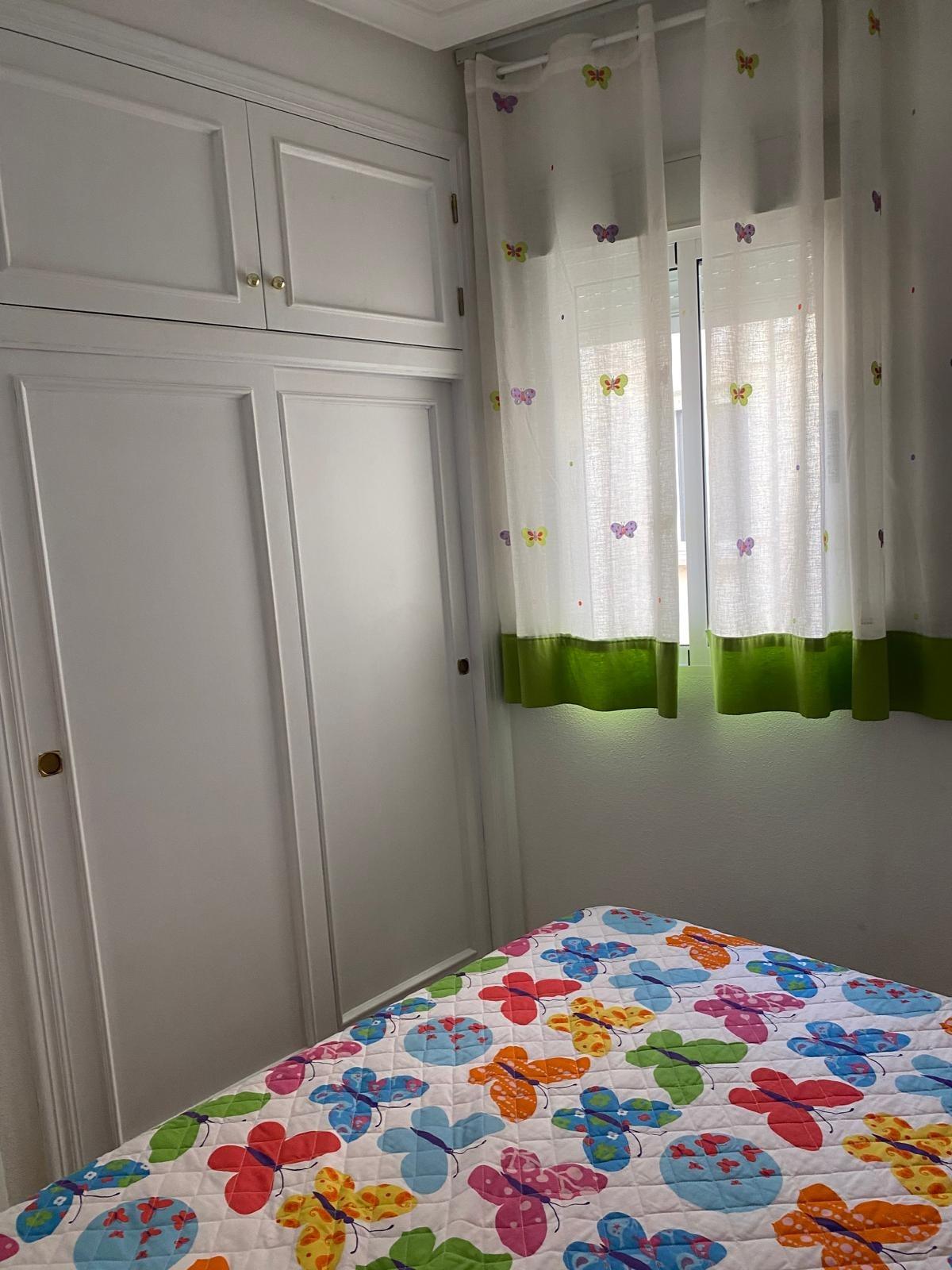 3-Bedroom Penthouse in Estacion de Autobuses, Torrevieja - Image 9