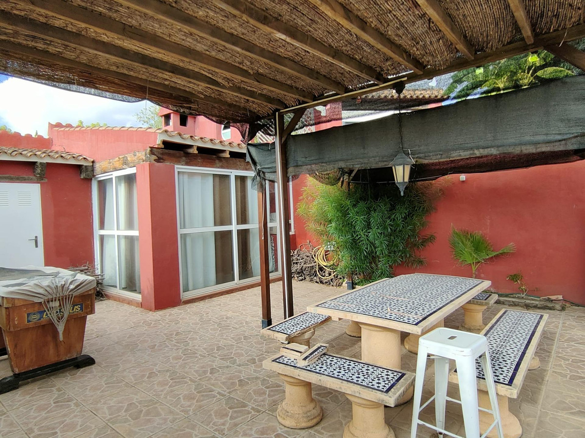 Bungalow z 4 Sypialniami w, La Nucia - Image 18