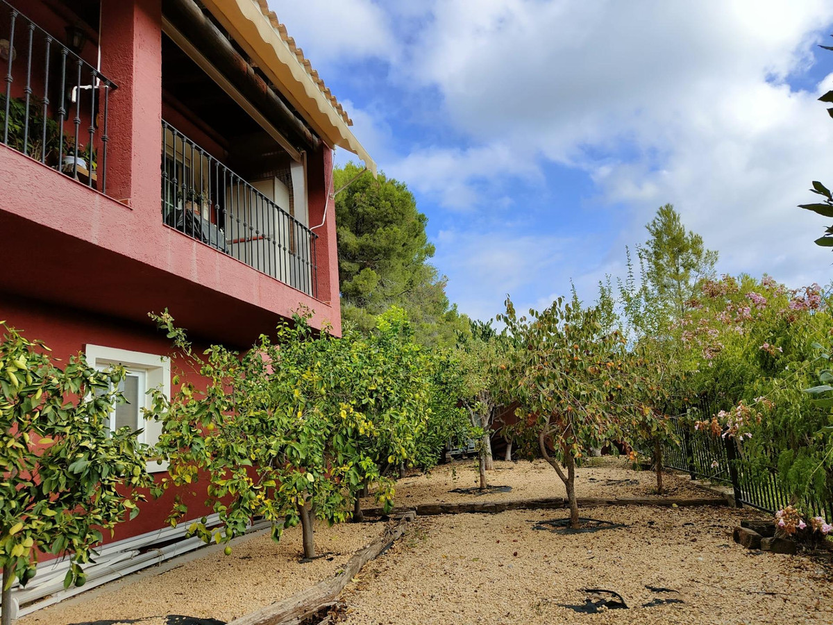 Bungalow z 4 Sypialniami w, La Nucia - Image 24