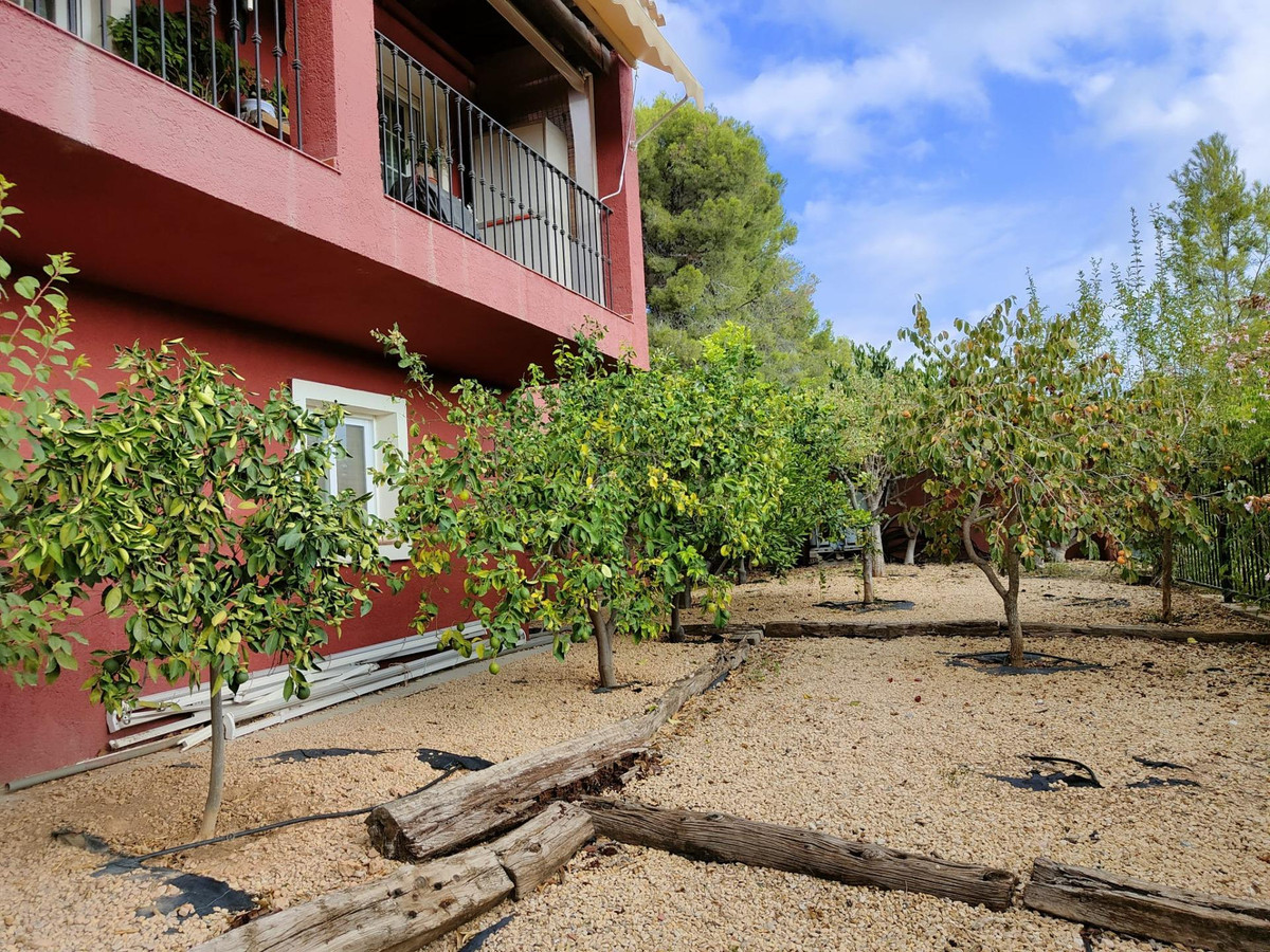 Bungalow z 4 Sypialniami w, La Nucia - Image 25