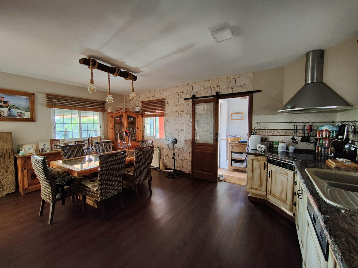 Bungalow z 4 Sypialniami w, La Nucia - Image 5