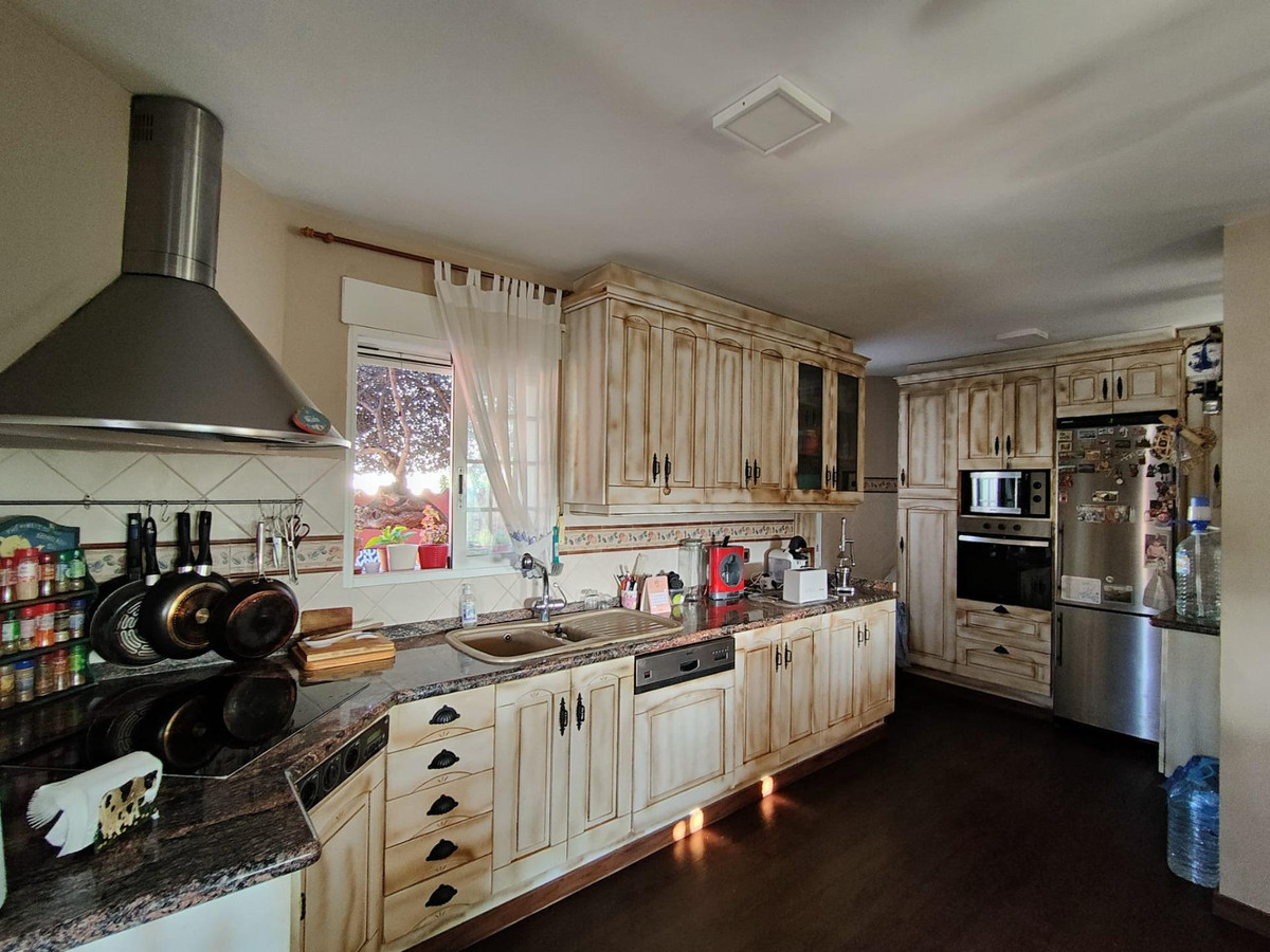 Bungalow z 4 Sypialniami w, La Nucia - Image 7