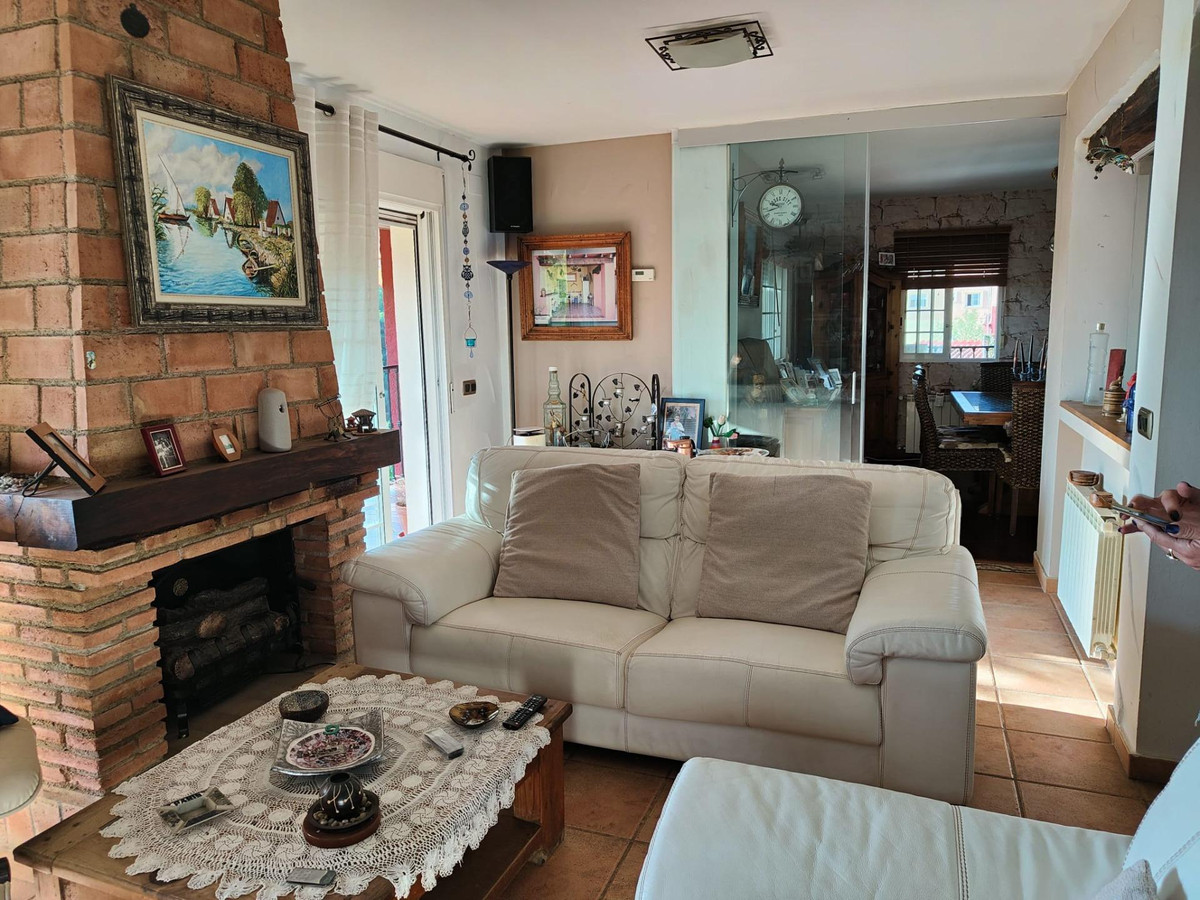 Bungalow z 4 Sypialniami w, La Nucia - Image 8