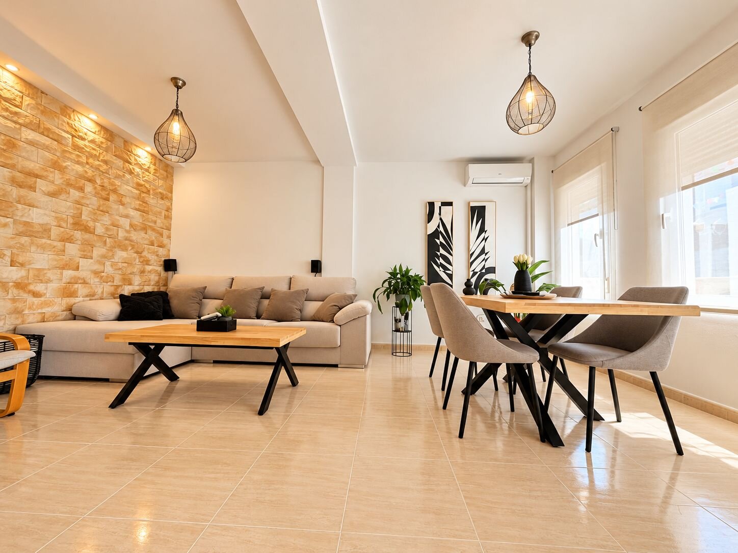 3-Bedroom House in Daya Nueva - Image 1