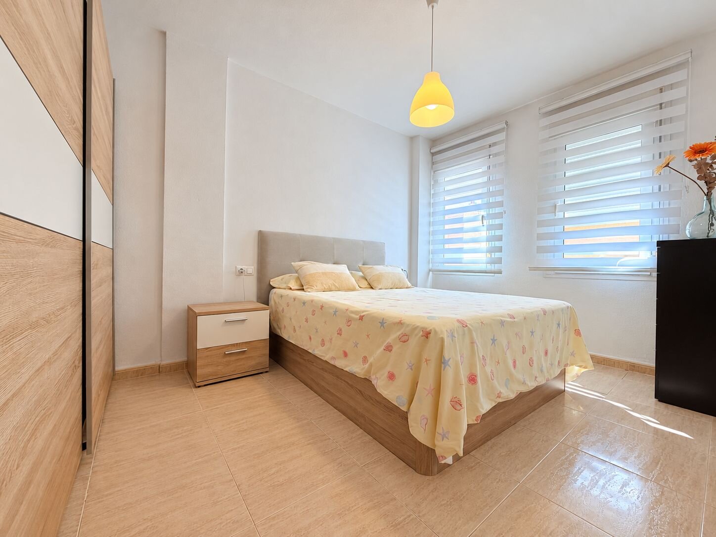 3-Bedroom House in Daya Nueva - Image 11
