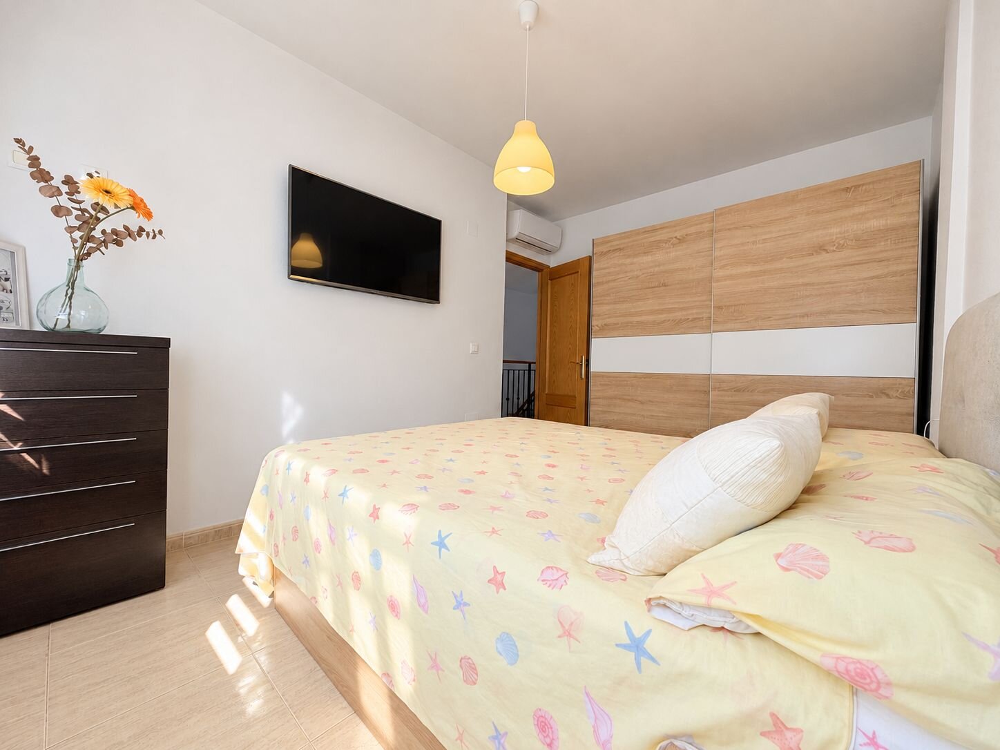 3-Bedroom House in Daya Nueva - Image 13