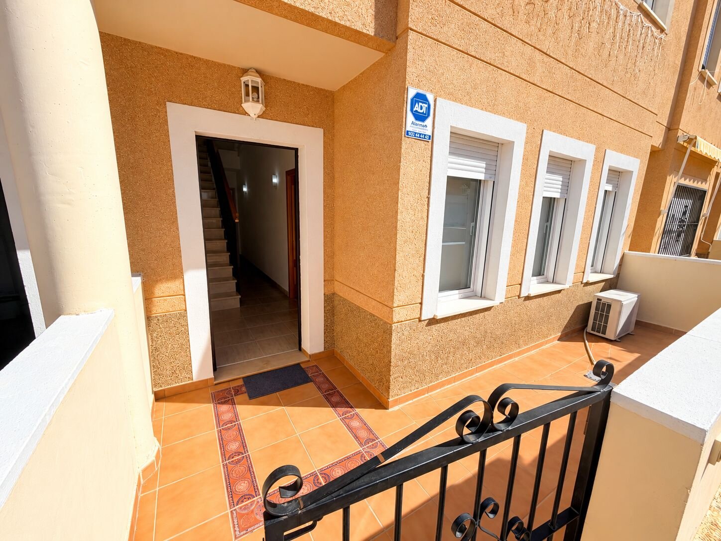 3-Bedroom House in Daya Nueva - Image 25