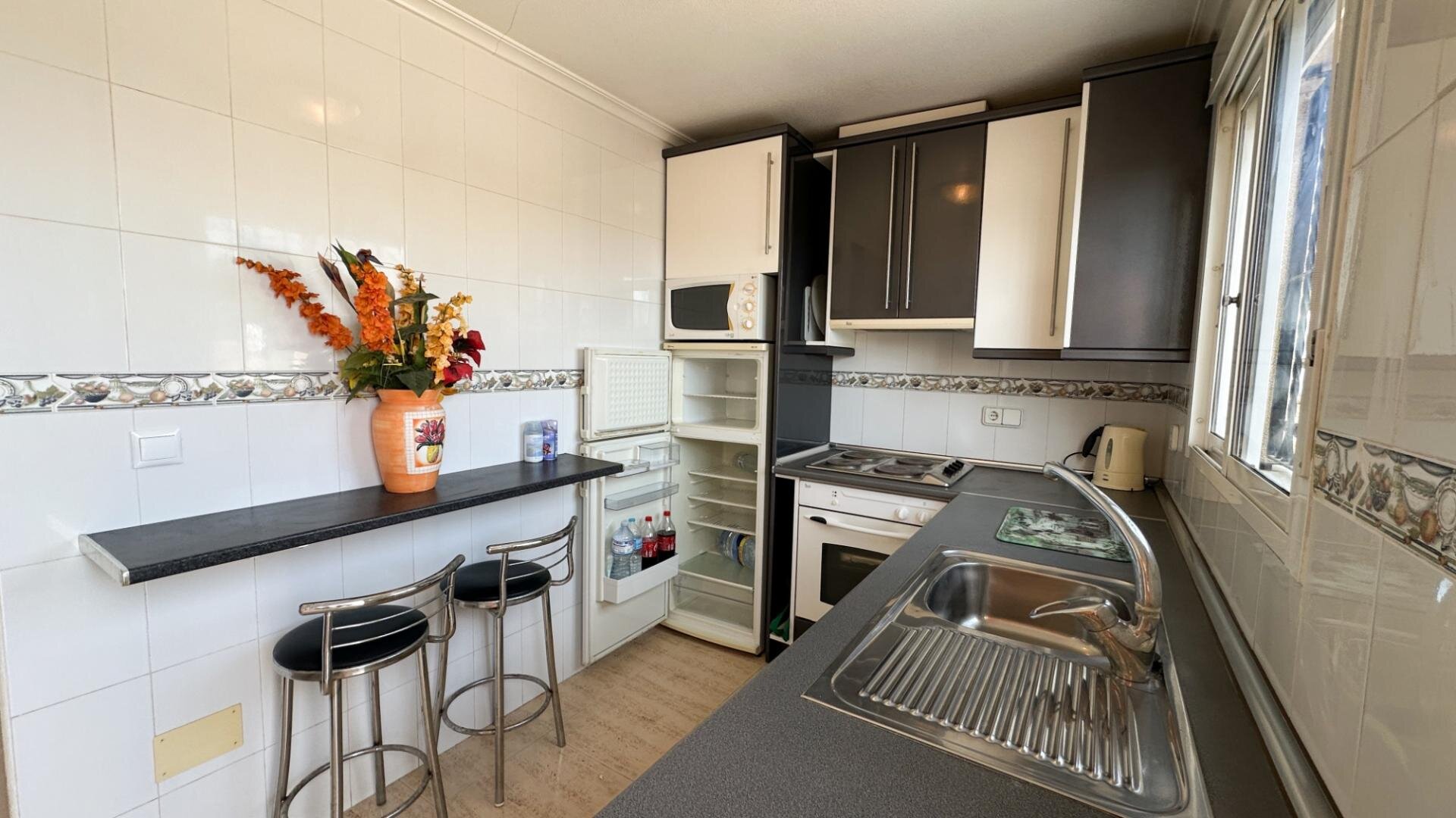 2-Bedroom House in Playa Flamenca, Orihuela Costa - Image 3