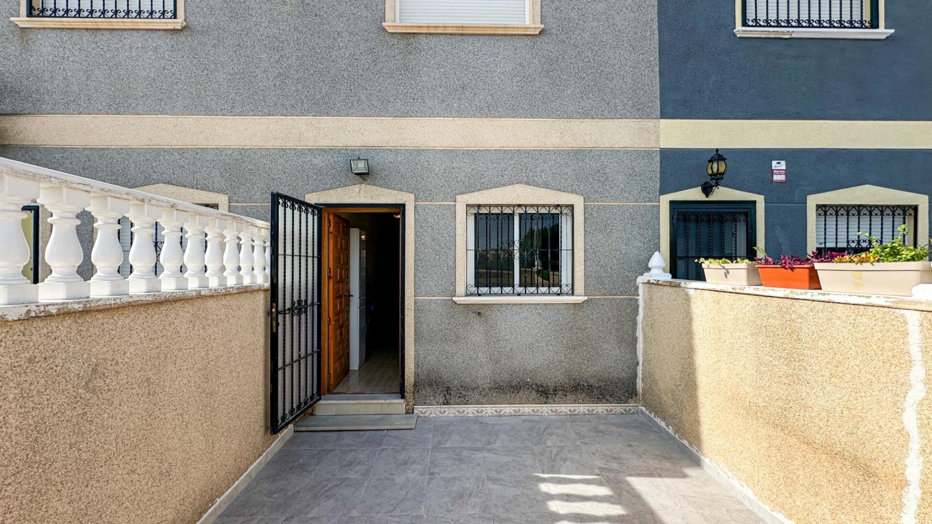 2-Bedroom House in Playa Flamenca, Orihuela Costa - Image 47