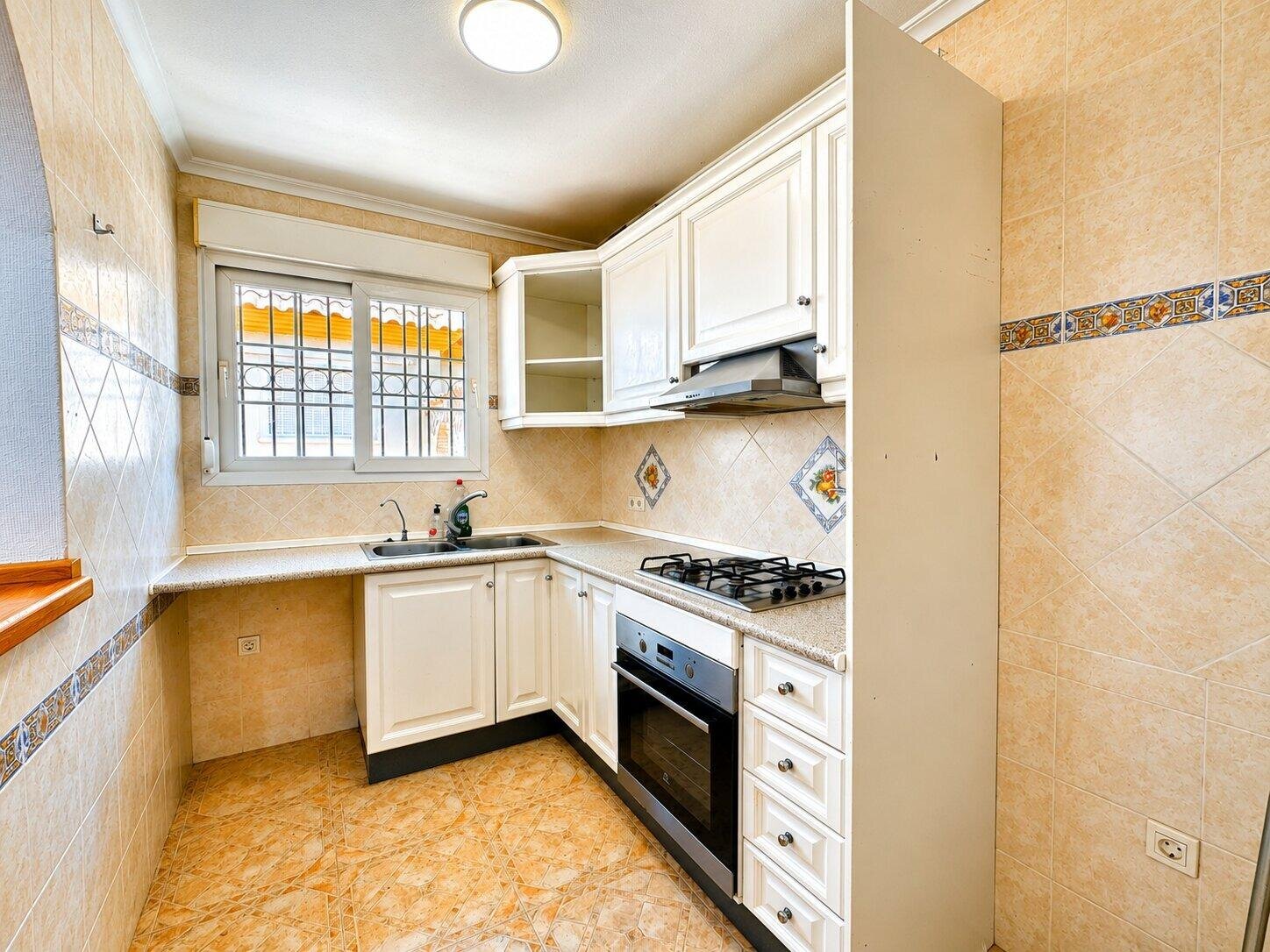 Maison mitoyenne de 3 Chambres à Playa Flamenca, Orihuela Costa - Image 10