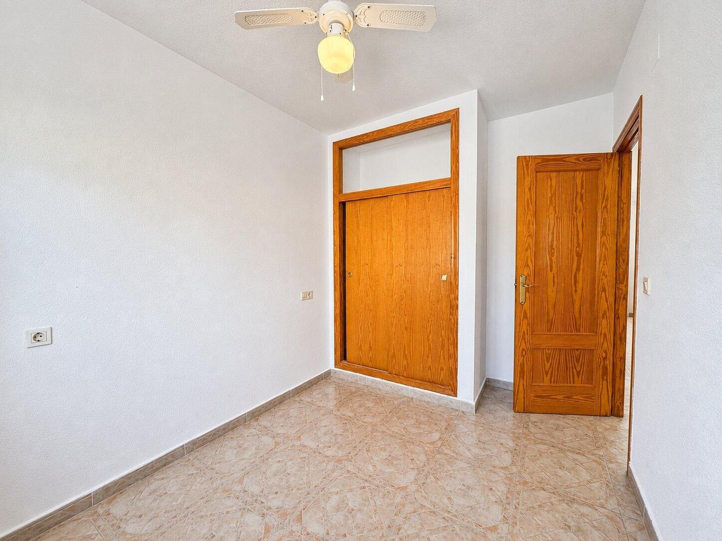 Maison mitoyenne de 3 Chambres à Playa Flamenca, Orihuela Costa - Image 17