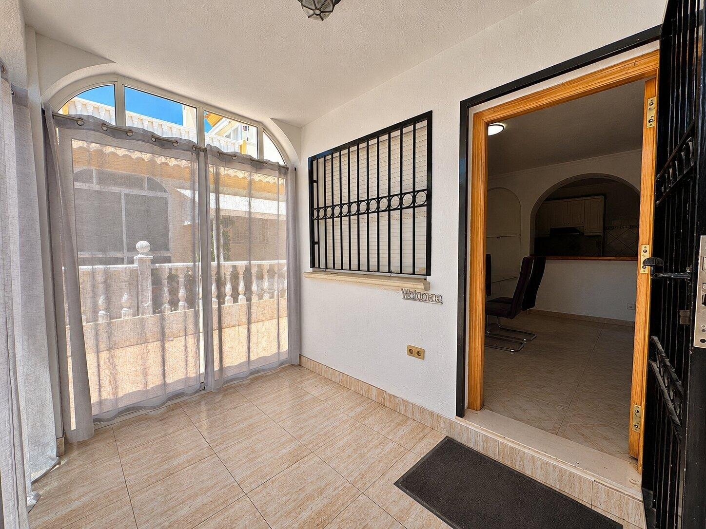 Maison mitoyenne de 3 Chambres à Playa Flamenca, Orihuela Costa - Image 6