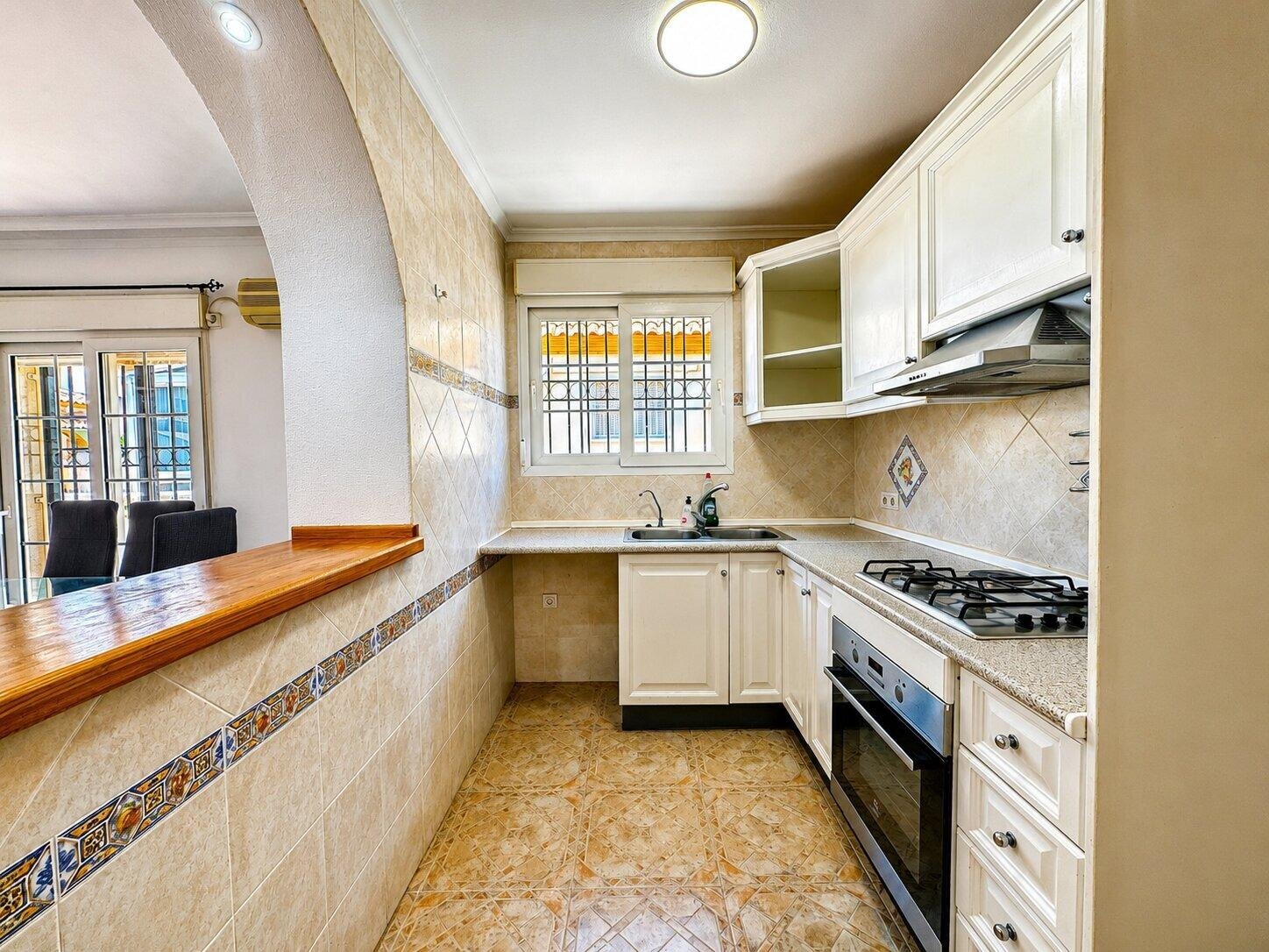 Maison mitoyenne de 3 Chambres à Playa Flamenca, Orihuela Costa - Image 9