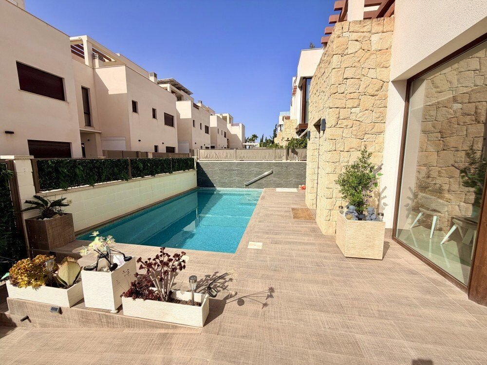 3-Bedroom House in Centro de la Ciudad Quesada, Rojales - Image 10