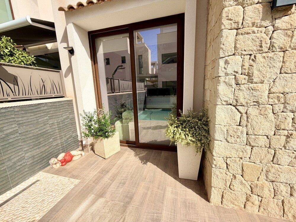 3-Bedroom House in Centro de la Ciudad Quesada, Rojales - Image 9
