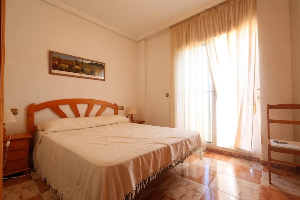 2-Bedroom House in Playa Flamenca, Orihuela Costa - Image 12