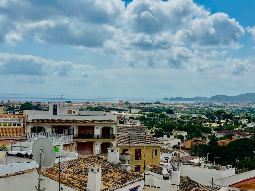 8-Bedroom Detached House in  Javea - Image 9