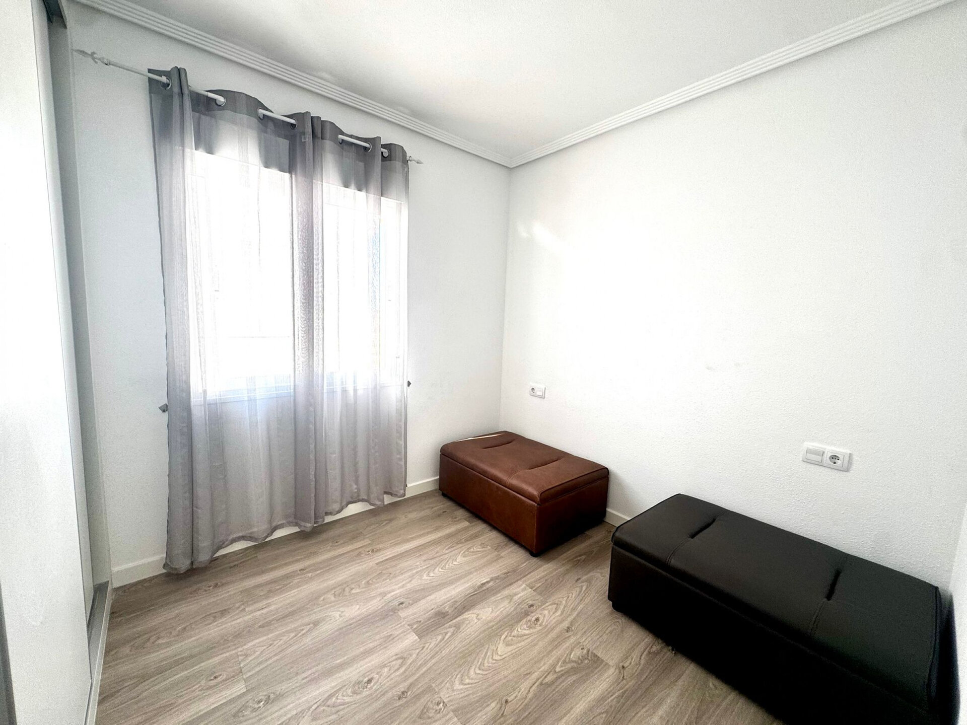 3-Bedroom Villa in Los Alcázares - Image 9