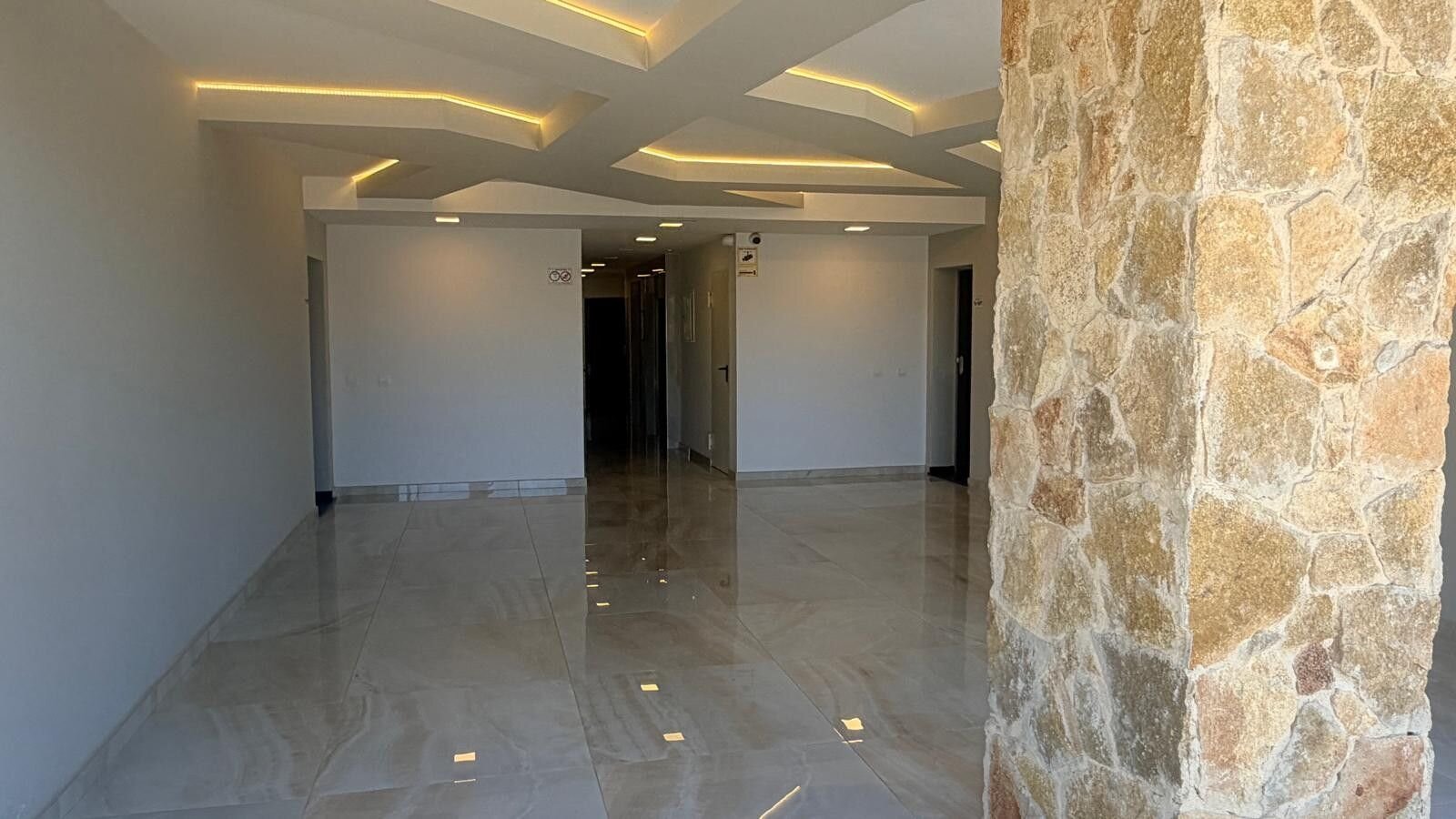 3-Bedroom Apartment in Pau 26, Orihuela Costa - Image 3
