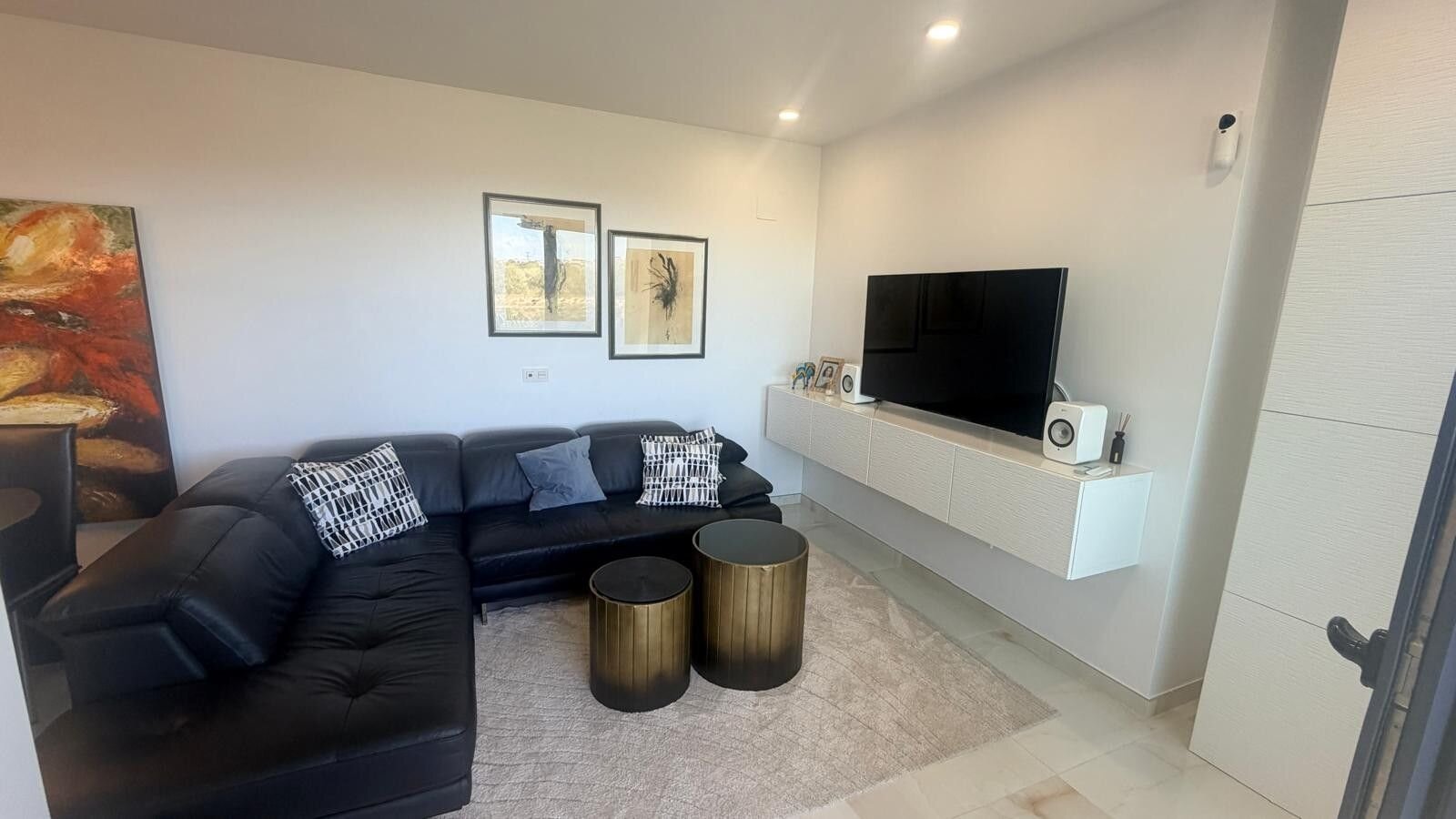 3-Bedroom Apartment in Pau 26, Orihuela Costa - Image 8